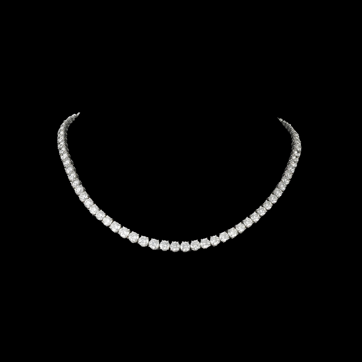 hofjewellery graduated diamond rivière necklace in platinum featuring a continuous row of brilliant round diamonds.