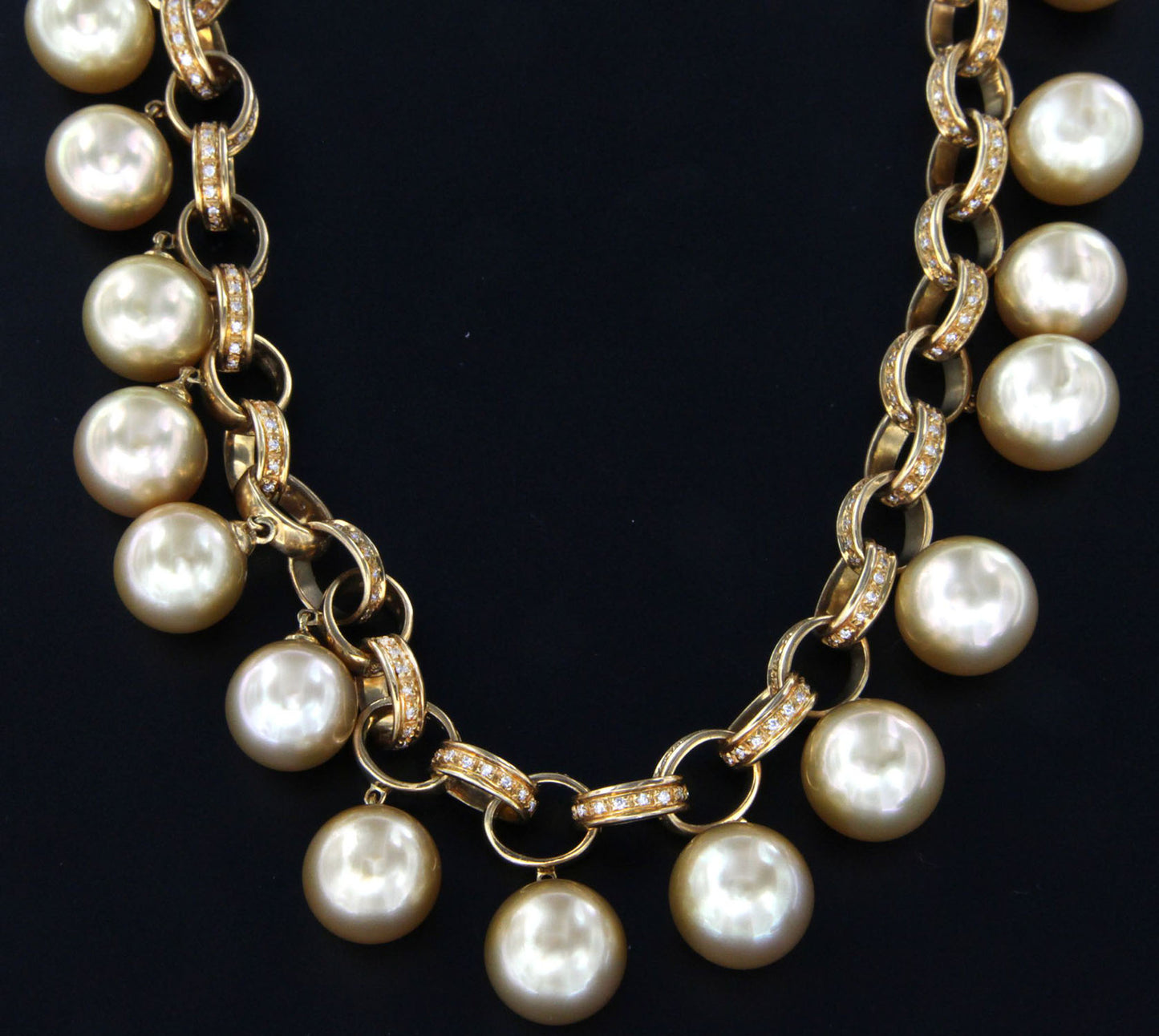 Lustrous