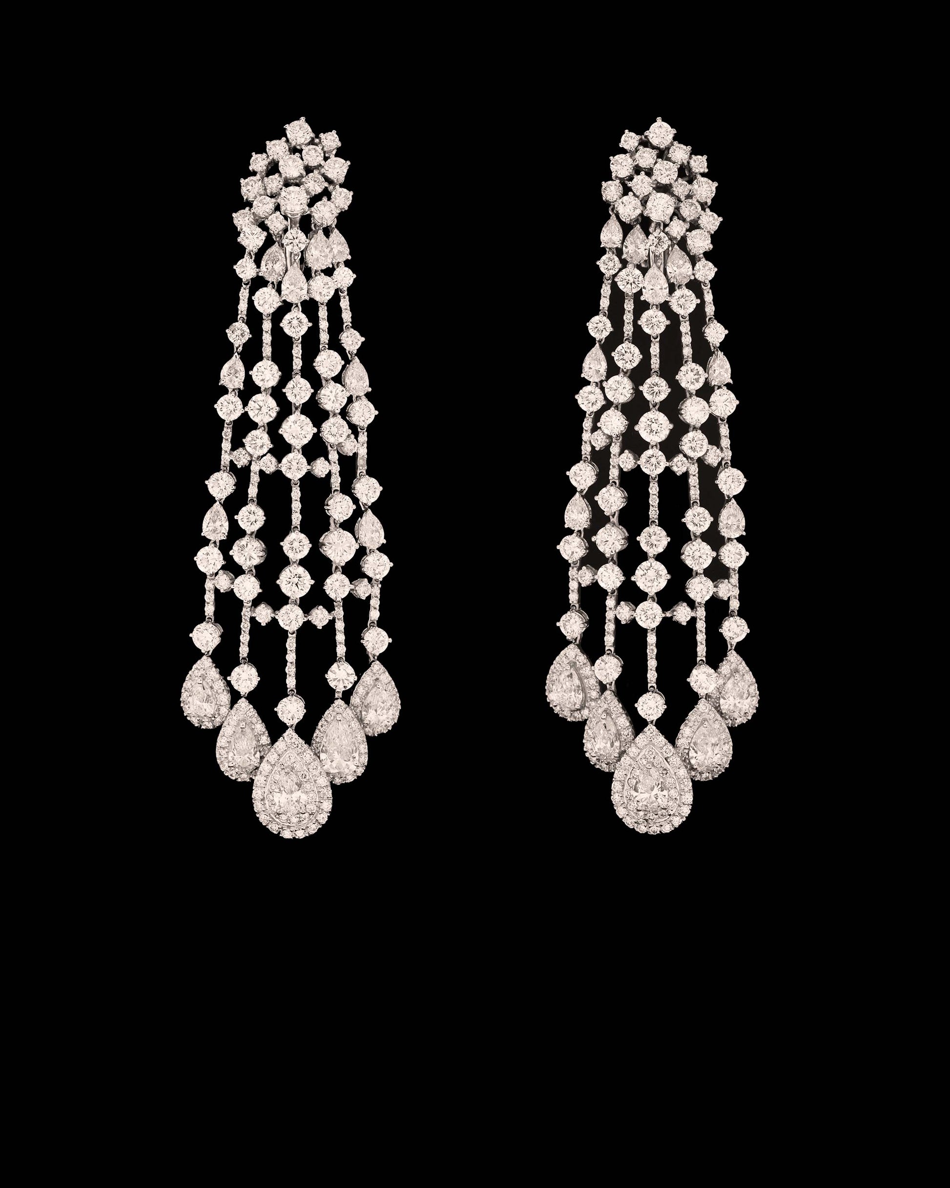 18K White Gold Tassel Earrings 
Pear Shape and Round Natural Diamonds 29.53ct 
Gold 32.90grams"