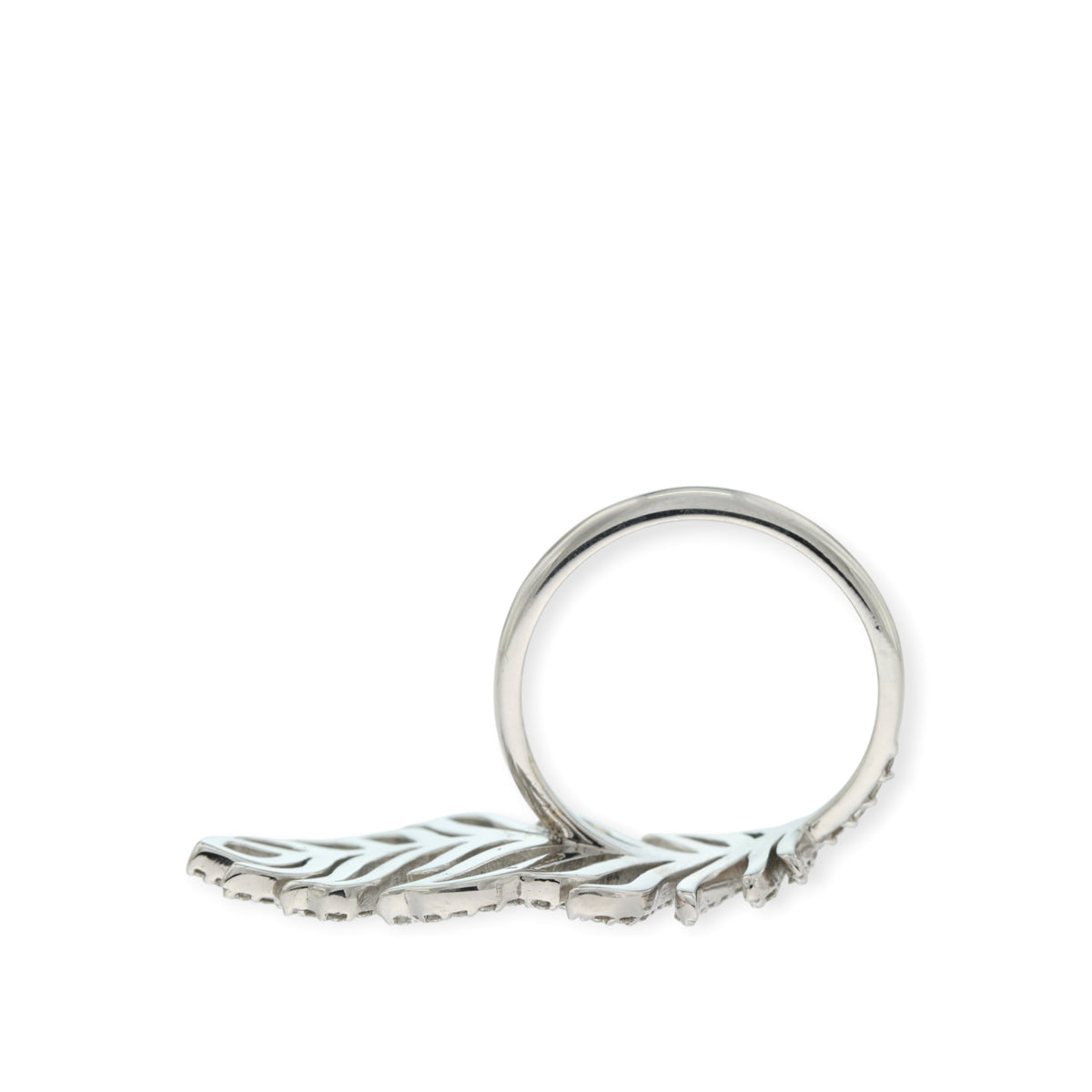 Underside view of the diamond feather ring in 18K white gold, showing the feather's openwork reverse and circular band, reference 2604R.