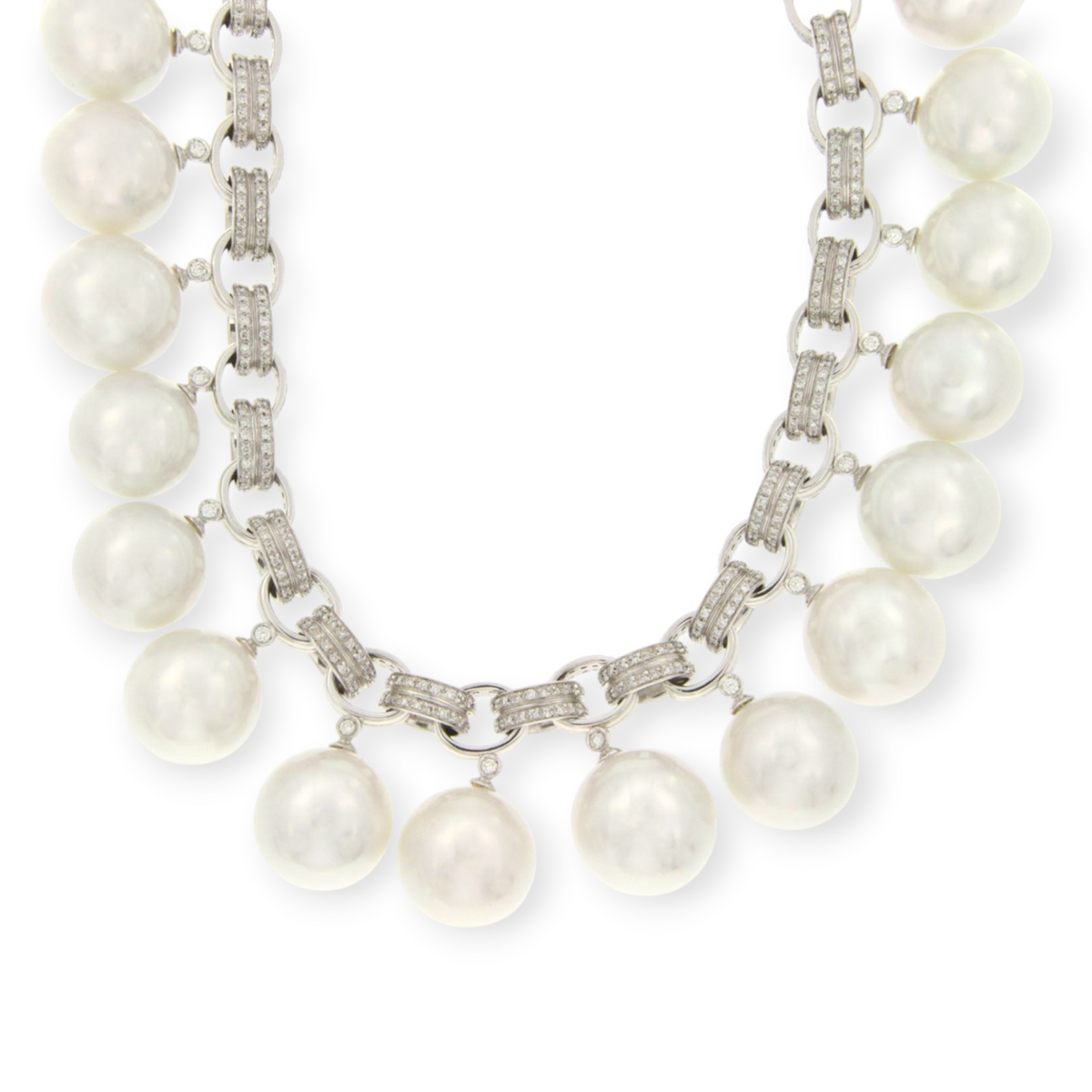 hofjewellery Lustrous 18K white gold necklace with 27 South Sea pearls and 6.44ct round brilliant diamond chain